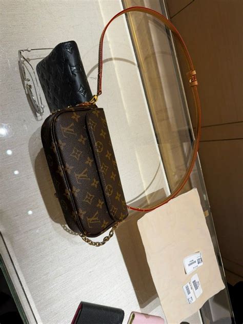 lv woc lily|louis vuitton ivy woc.